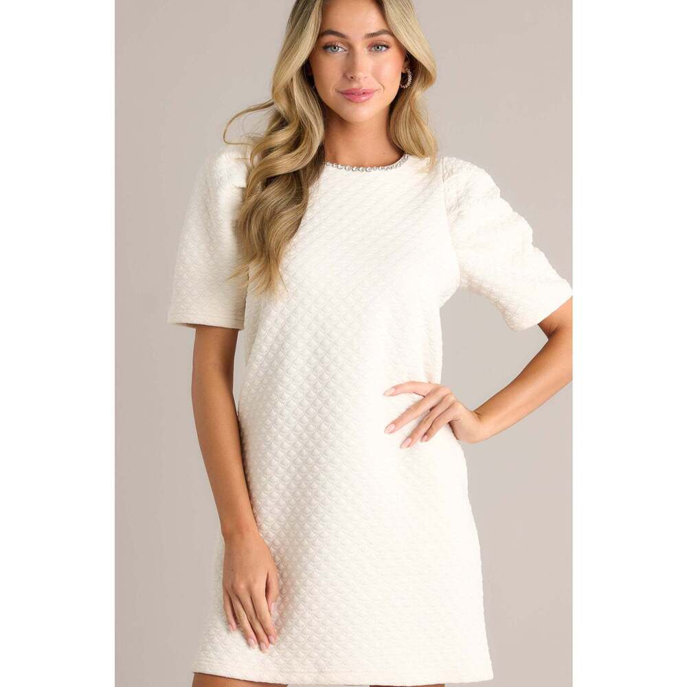 Red Dress Chic Simplicity Ivory Short Sleeve Mini Dress Size MM / Ivory